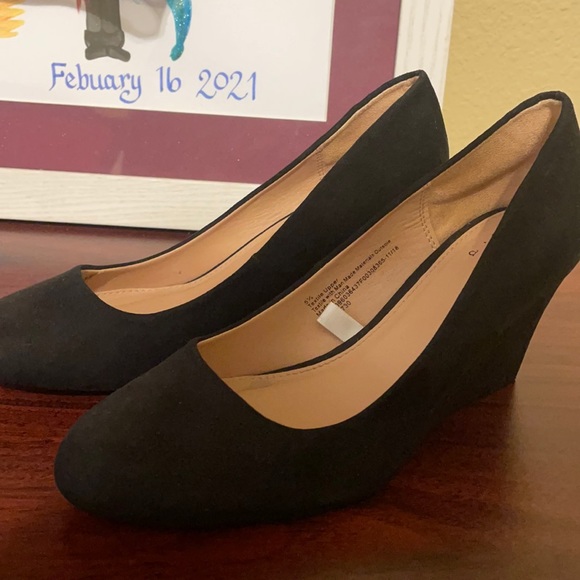 Shoes - Black Heels (a new day)